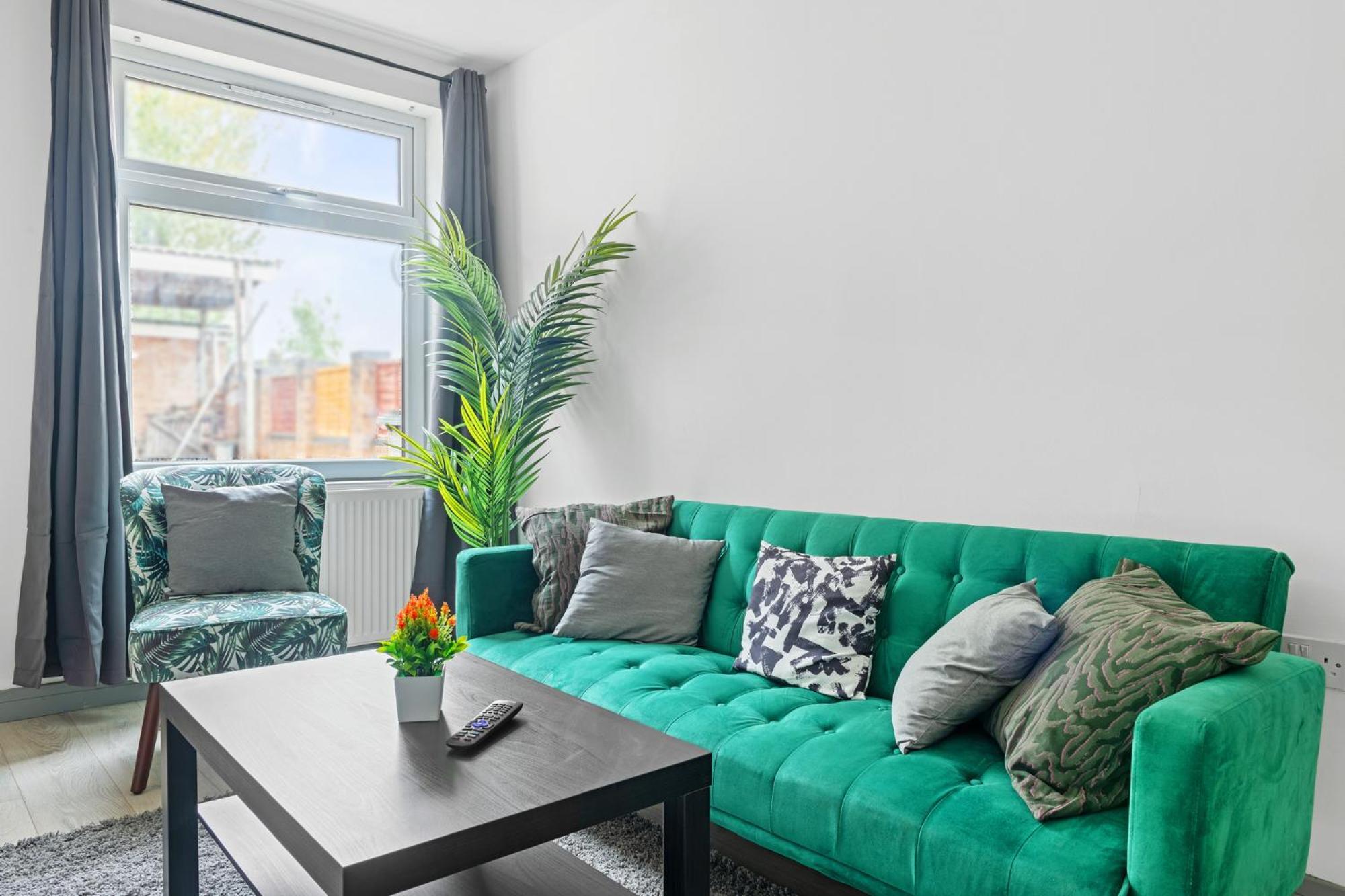 Stanion Luxurious 3 Bedroom Modern House Northamptonshire, Double, Twins, Single, Free Parking, Free Wi-Fi, Pets, Up To 8 Sleeps, 4 Smart Tvs Corby Eksteriør billede
